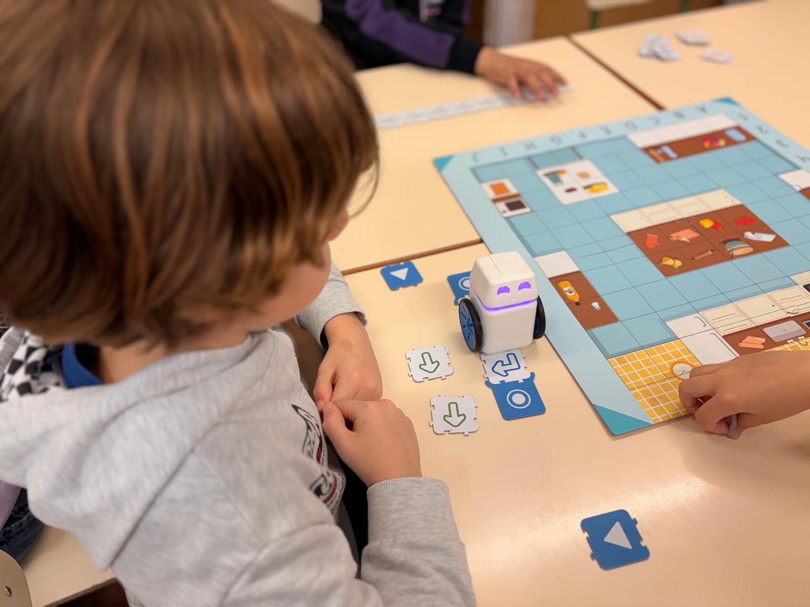 L’Institució Cultural Laietània impulsa la competència digital amb el Programa Código Escuela 4.0